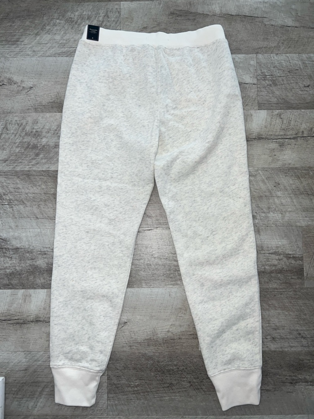 NEW Abercrombie & Fitch Cream Joggers with Logo - Picture 5 of 7